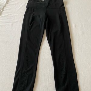 Athleta stash pocket cutout leggings